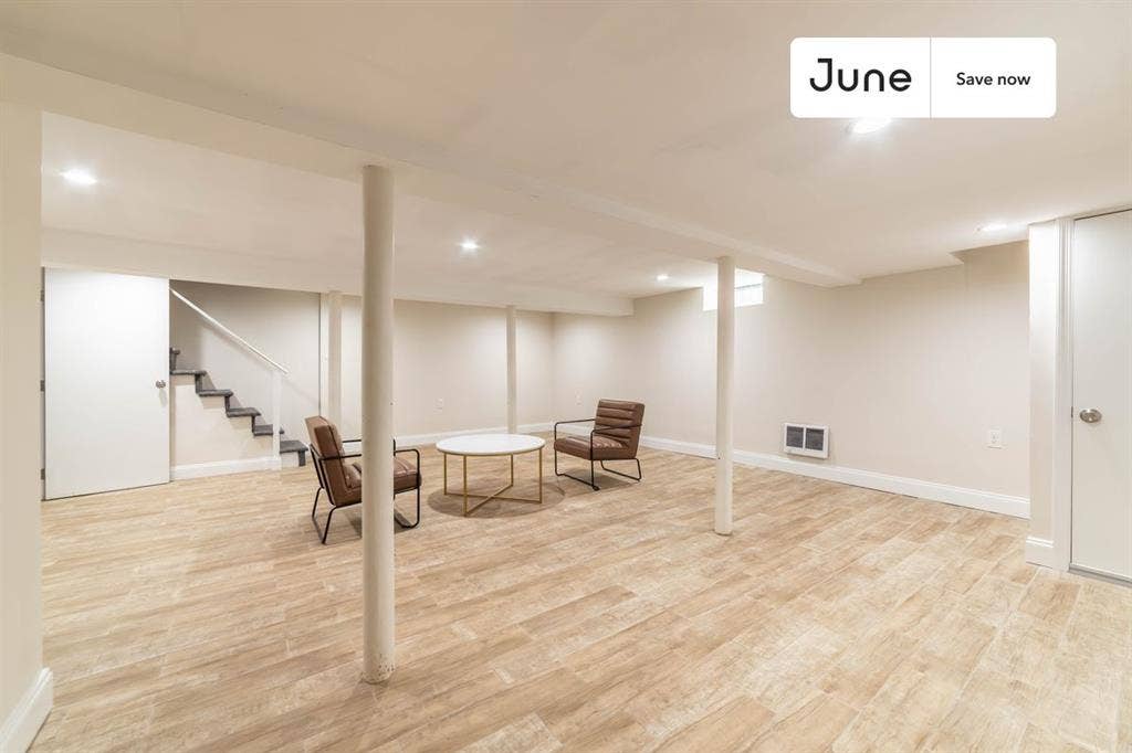 2 BR in New York City