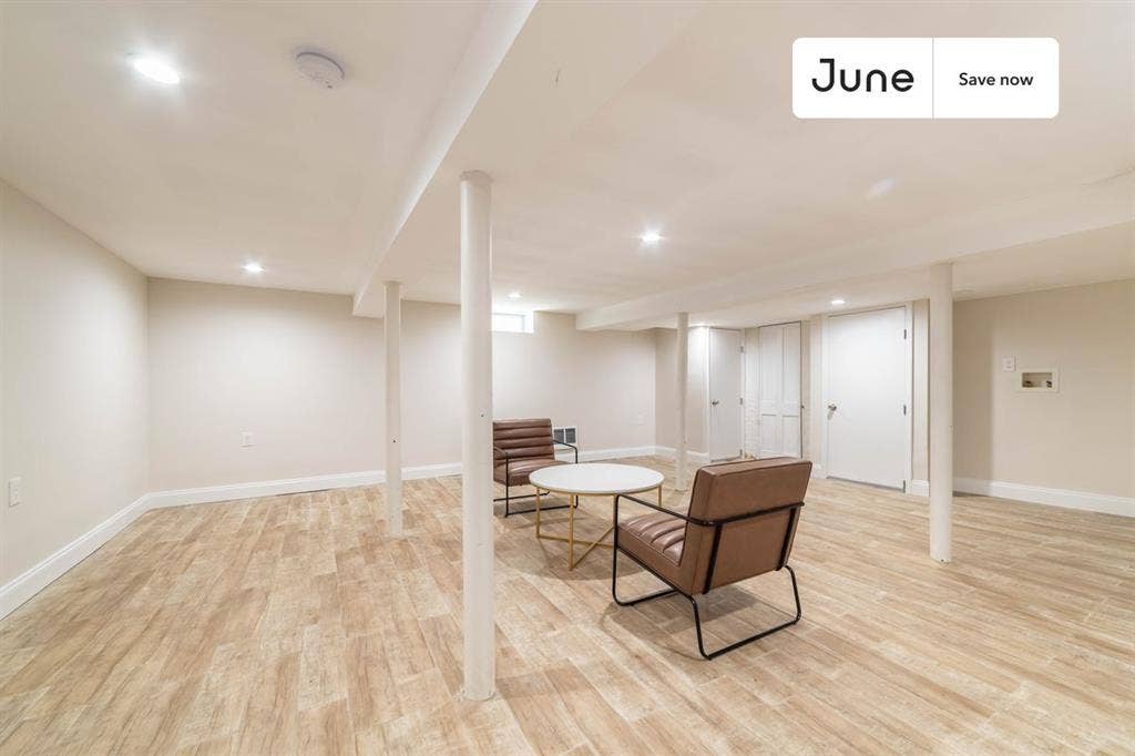 2 BR in New York City