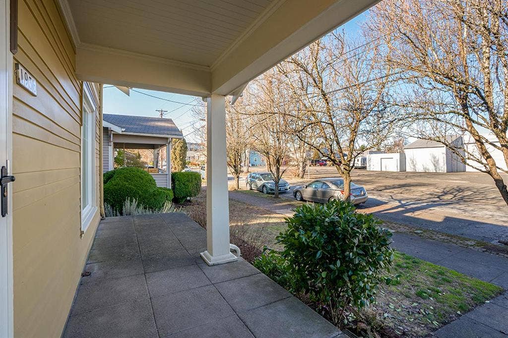 1 BR in Portland