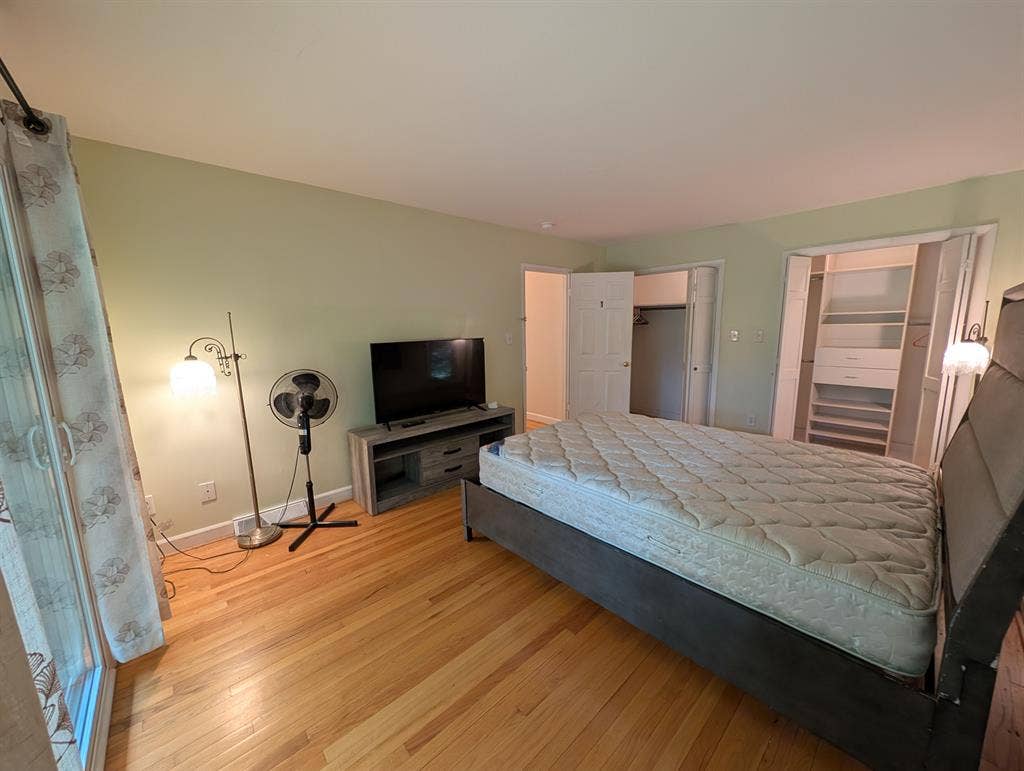 7 BR in Huntersville