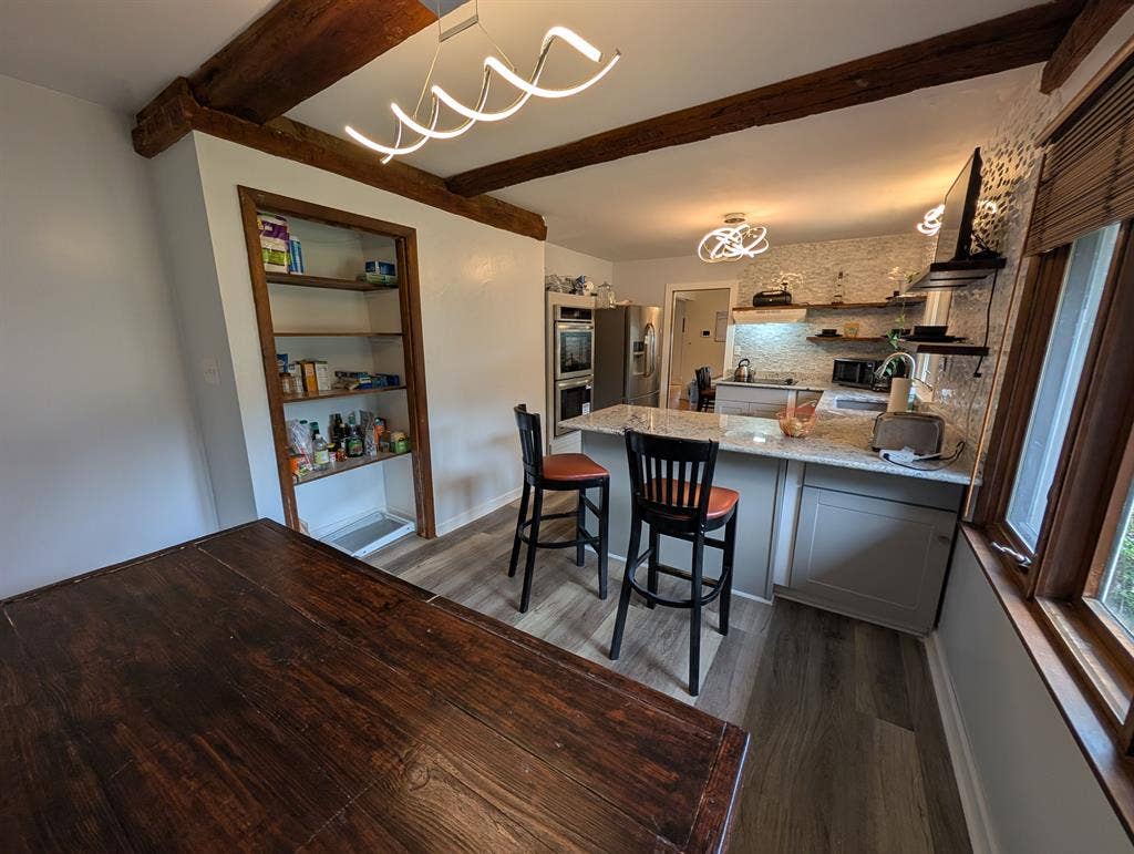 7 BR in Huntersville