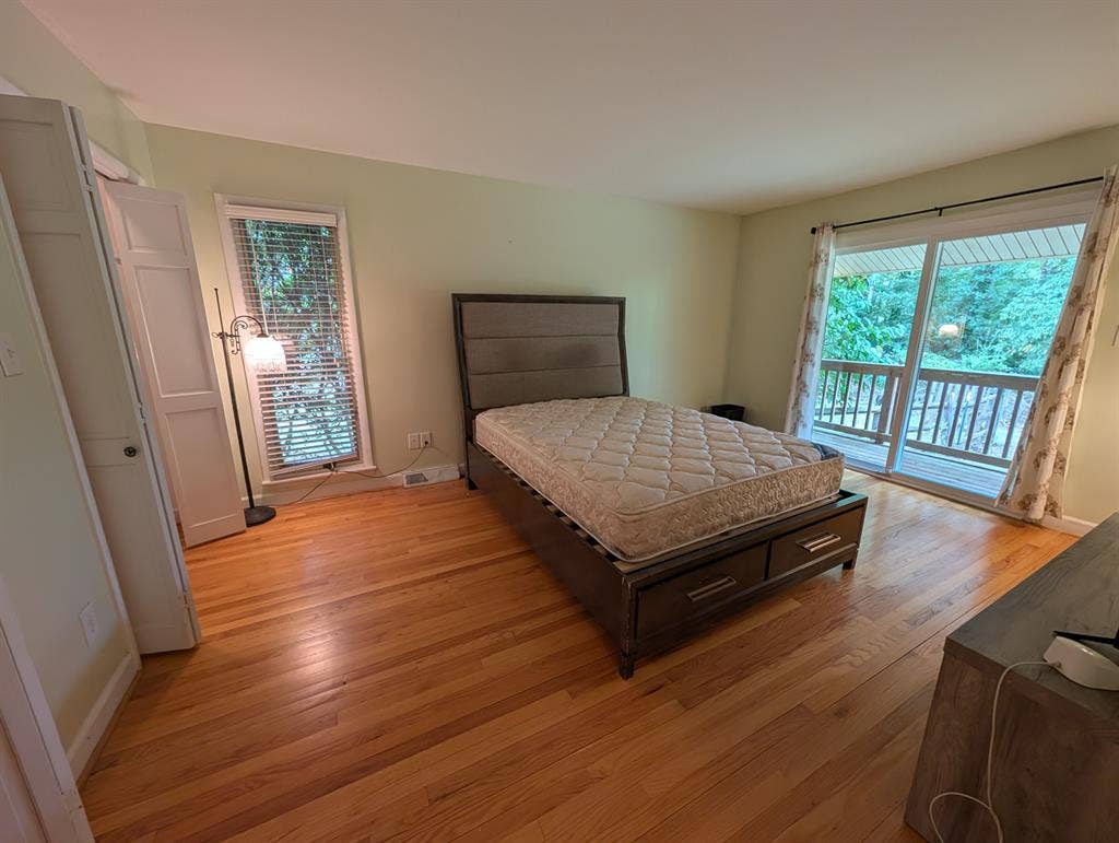 7 BR in Huntersville