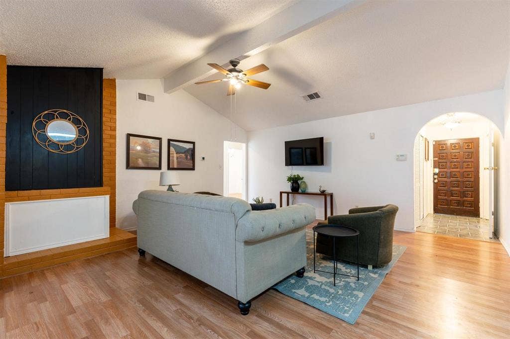 1 BR in Arlington