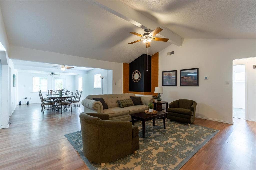1 BR in Arlington
