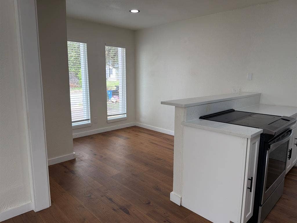 4 BR in Austin