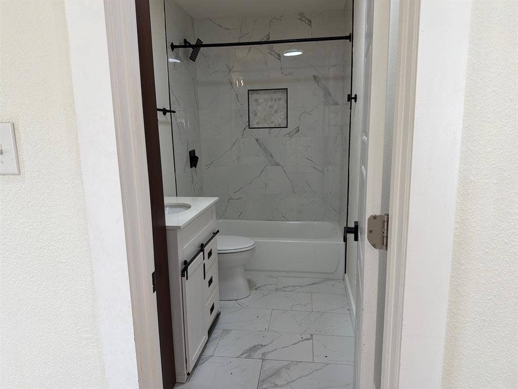 4 BR in Austin