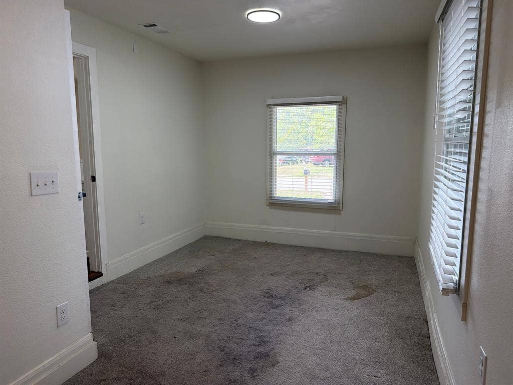 4 BR in Austin