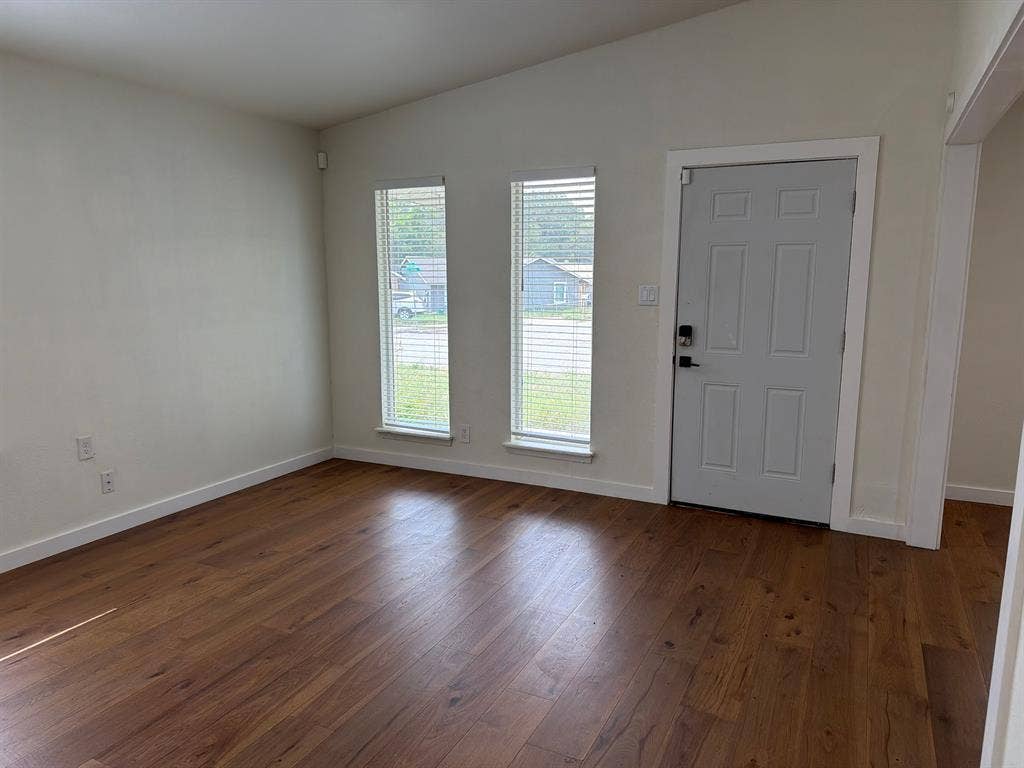 4 BR in Austin