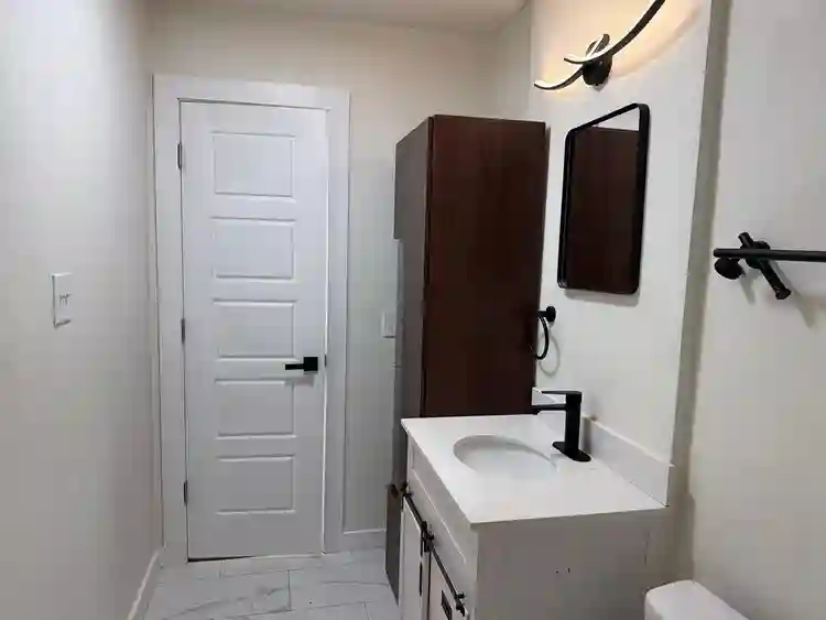 4 BR in Austin
