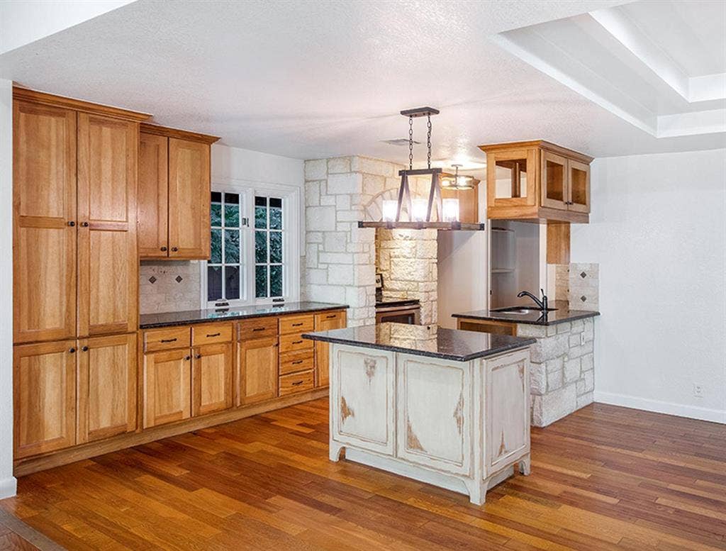 1 BR in Austin