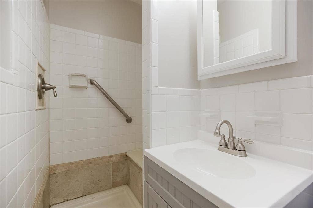 1 BR in Lee's Summit
