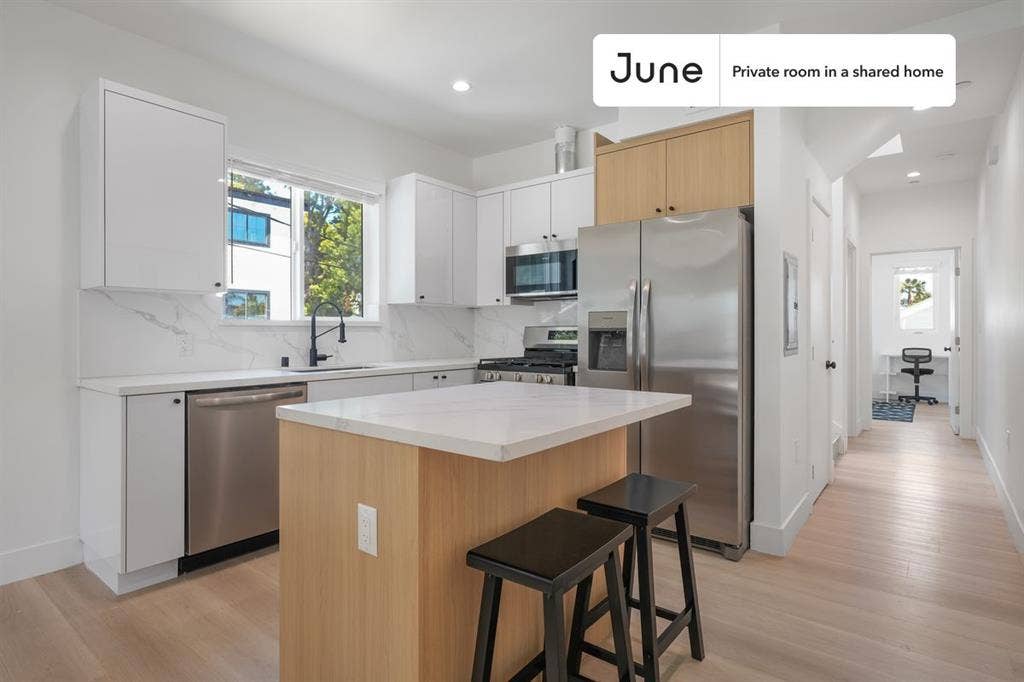 4 BR in Los Angeles
