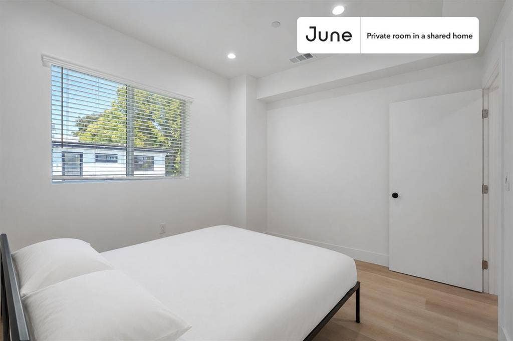 4 BR in Los Angeles
