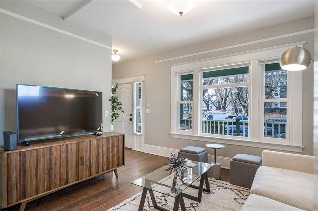 1 BR in Portland