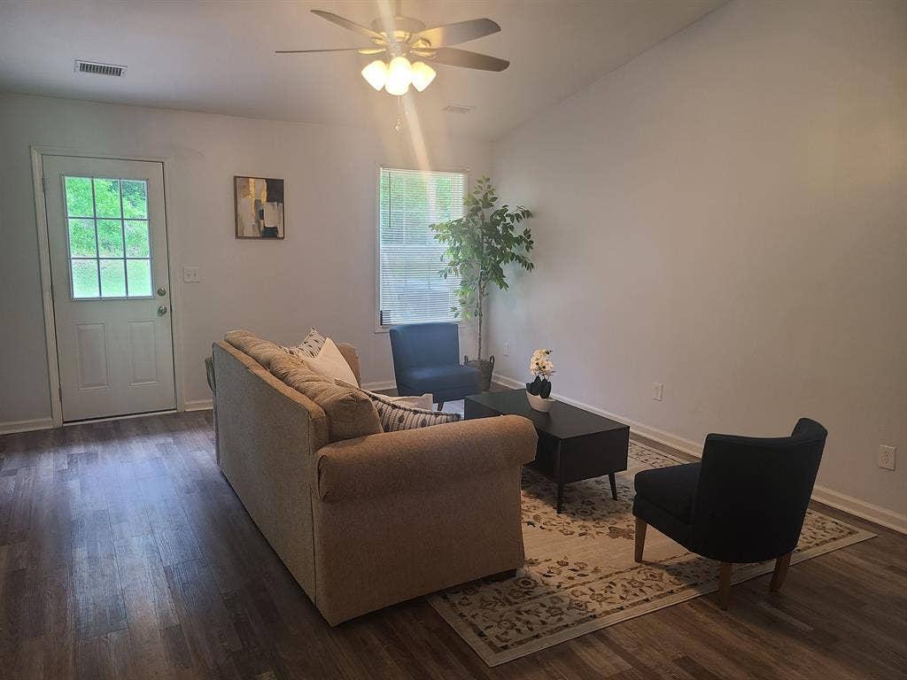 3 BR in Covington