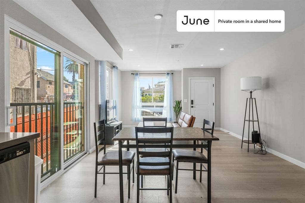 5 BR in Los Angeles