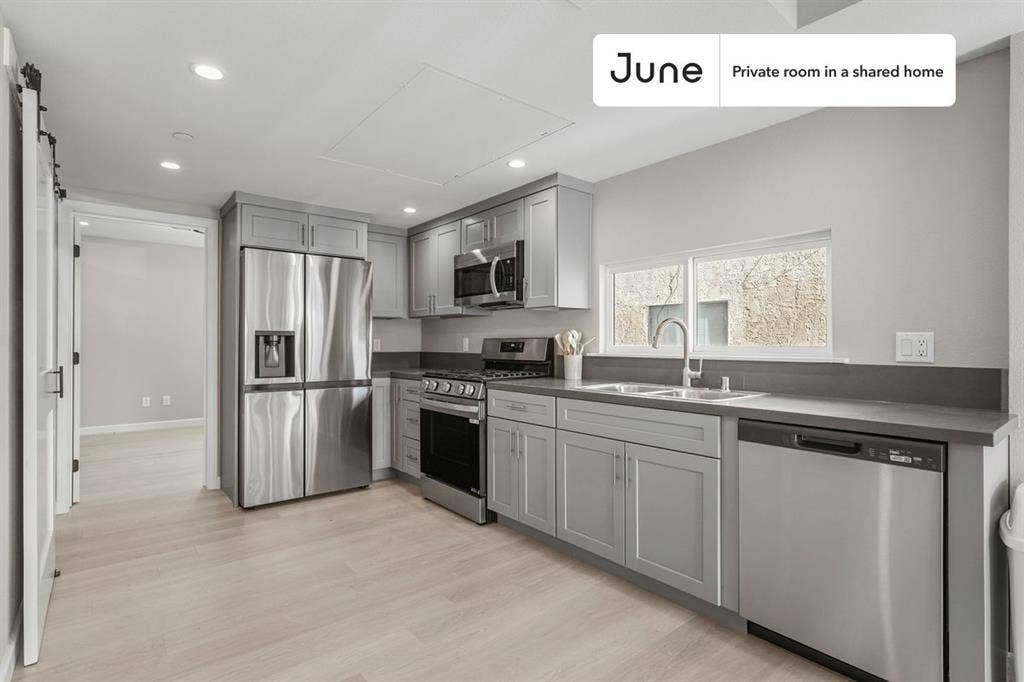 5 BR in Los Angeles
