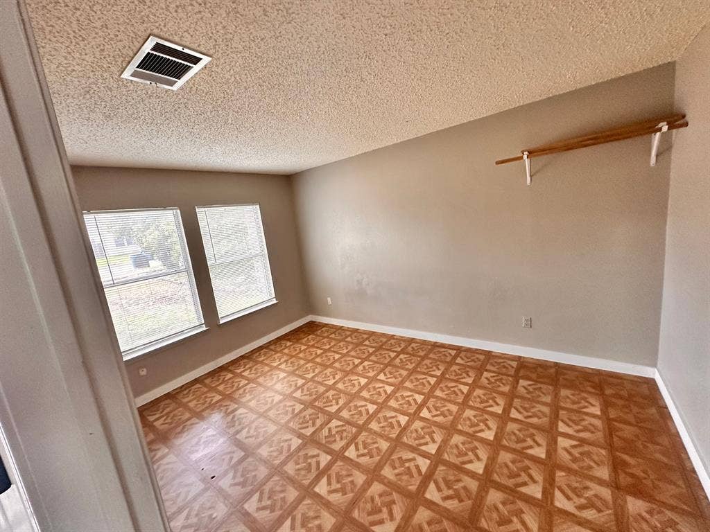 5 BR in Austin