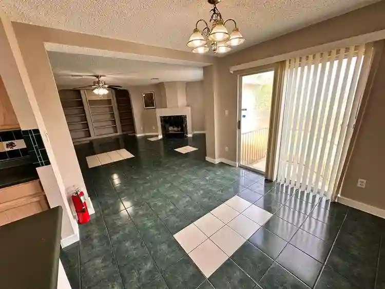 5 BR in Austin