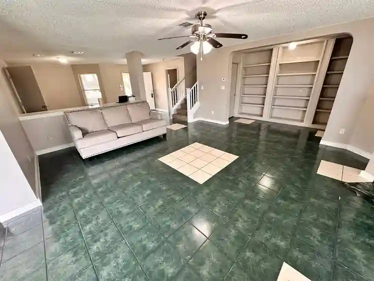 5 BR in Austin