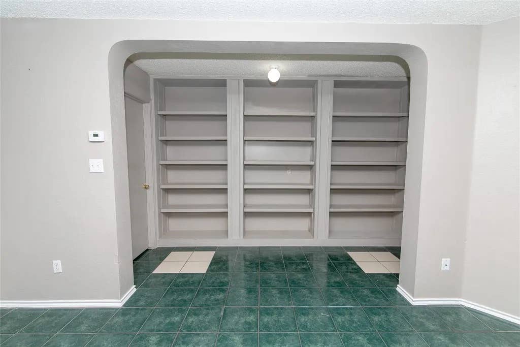 5 BR in Austin