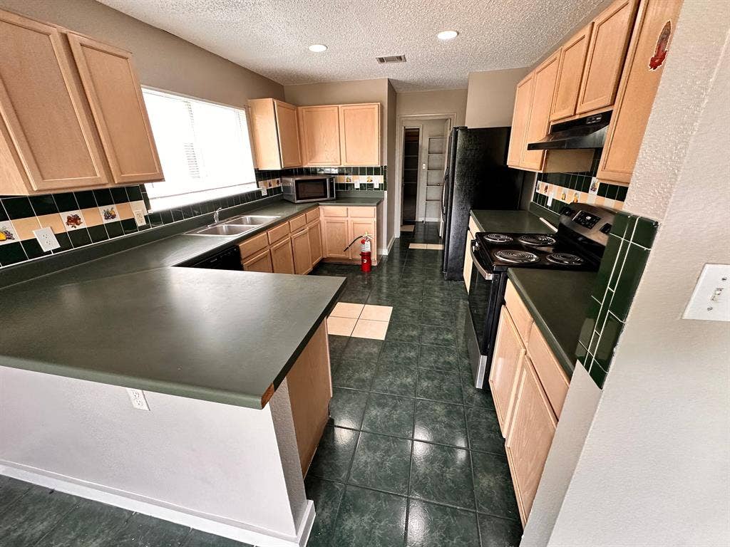 5 BR in Austin