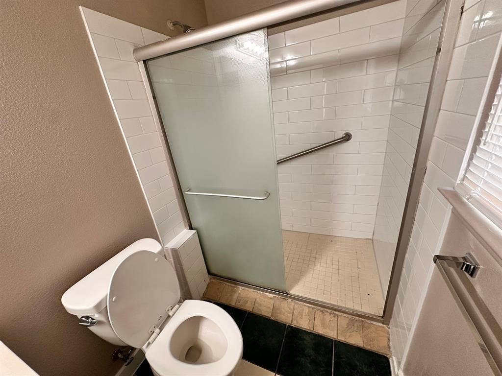 5 BR in Austin