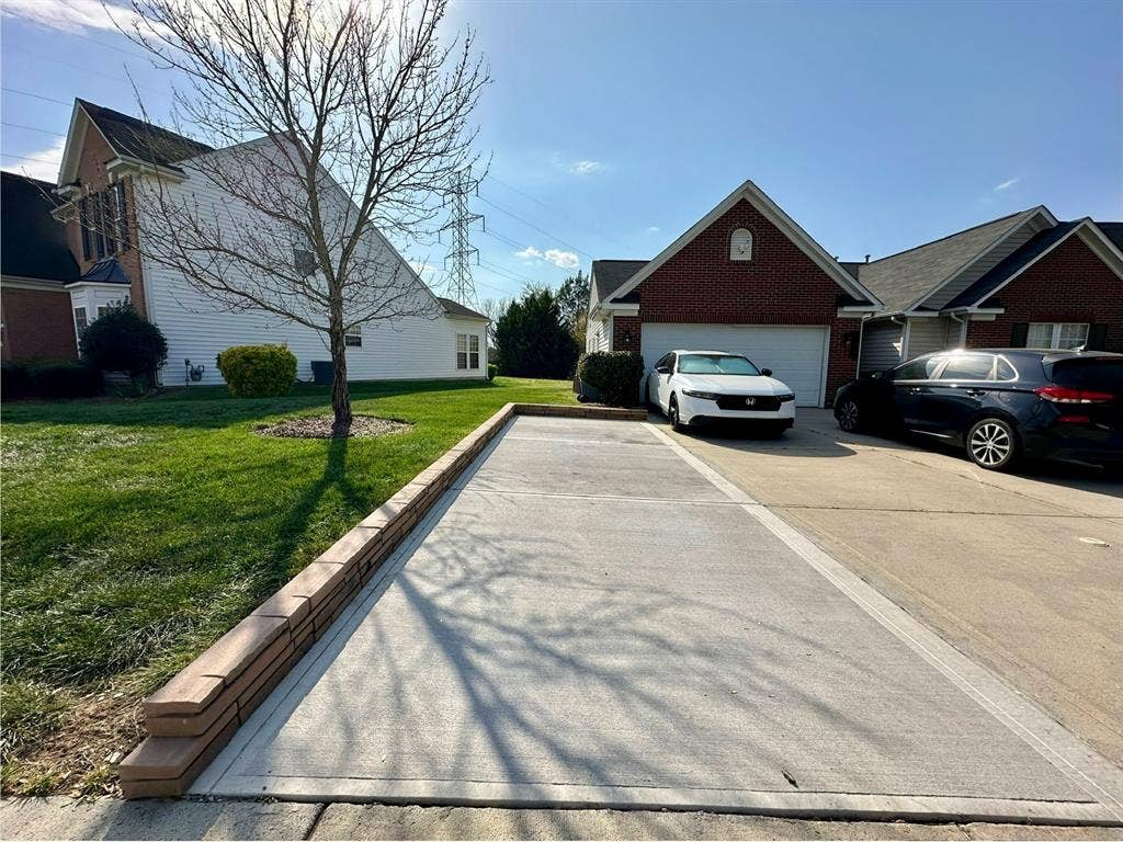 3 BR in Charlotte