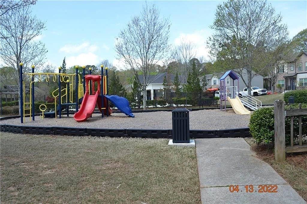 3 BR in East Point