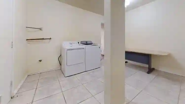 1 BR in Arlington