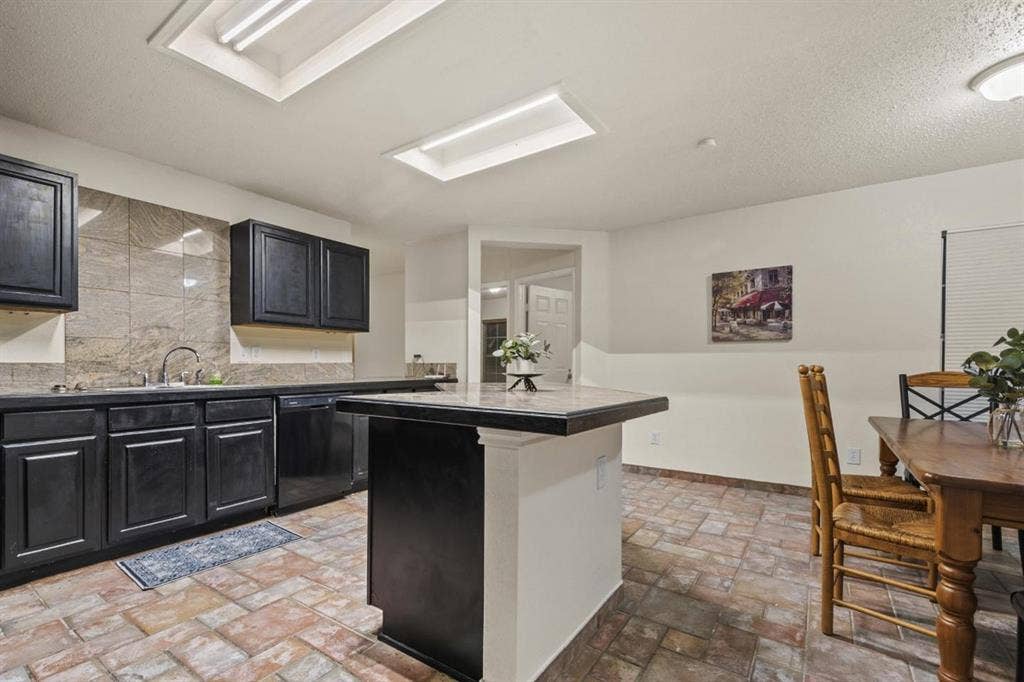 1 BR in Arlington