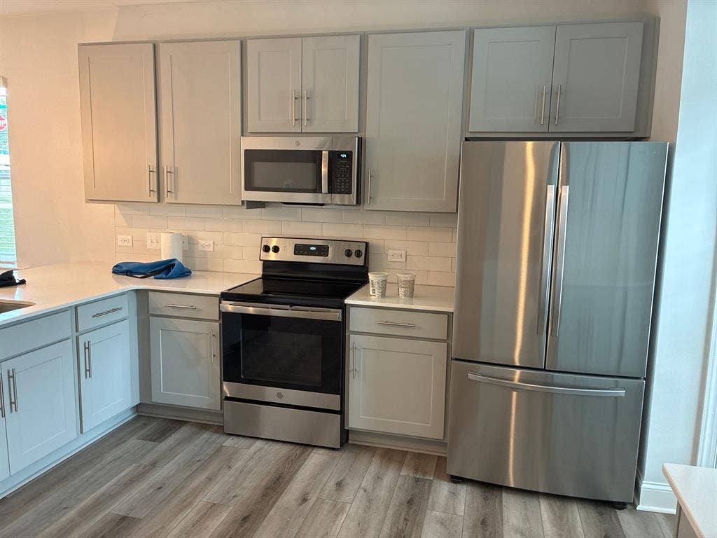 3 BR in Apex