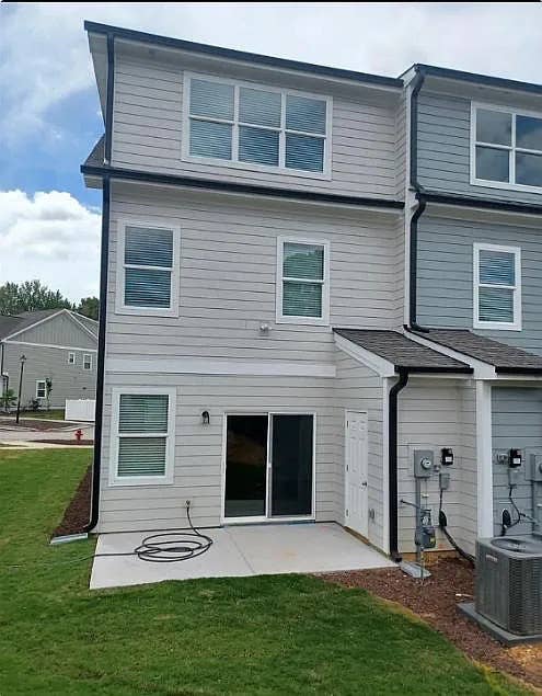 3 BR in Apex