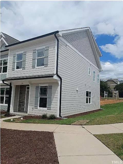 3 BR in Apex