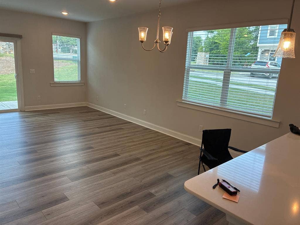 3 BR in Apex