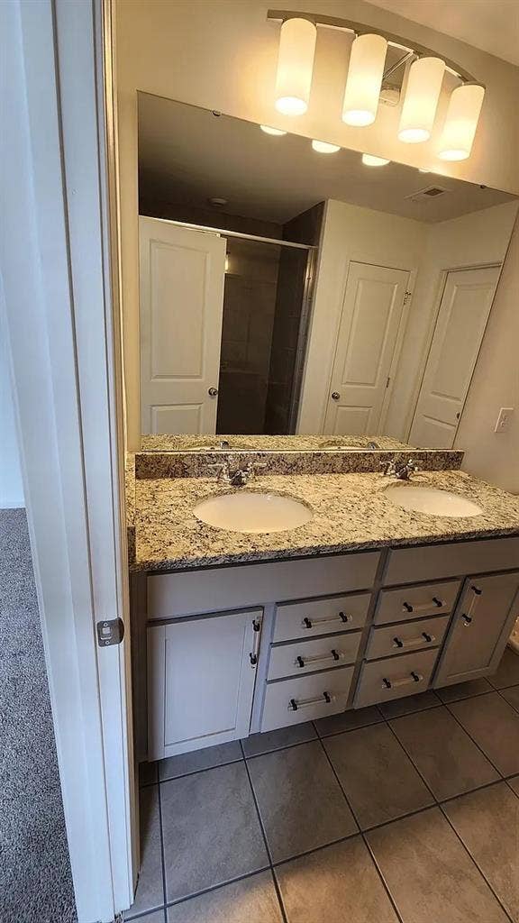 4 BR in Charlotte