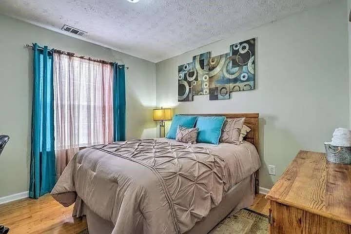 5 BR in Hapeville