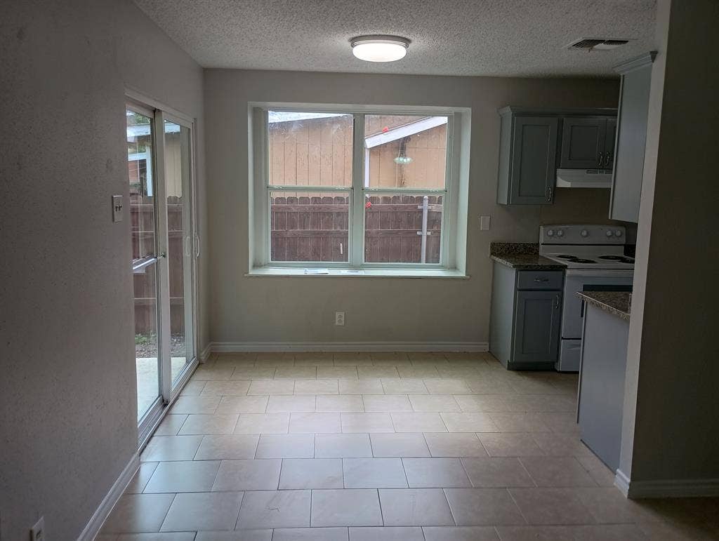 3 BR in San Antonio