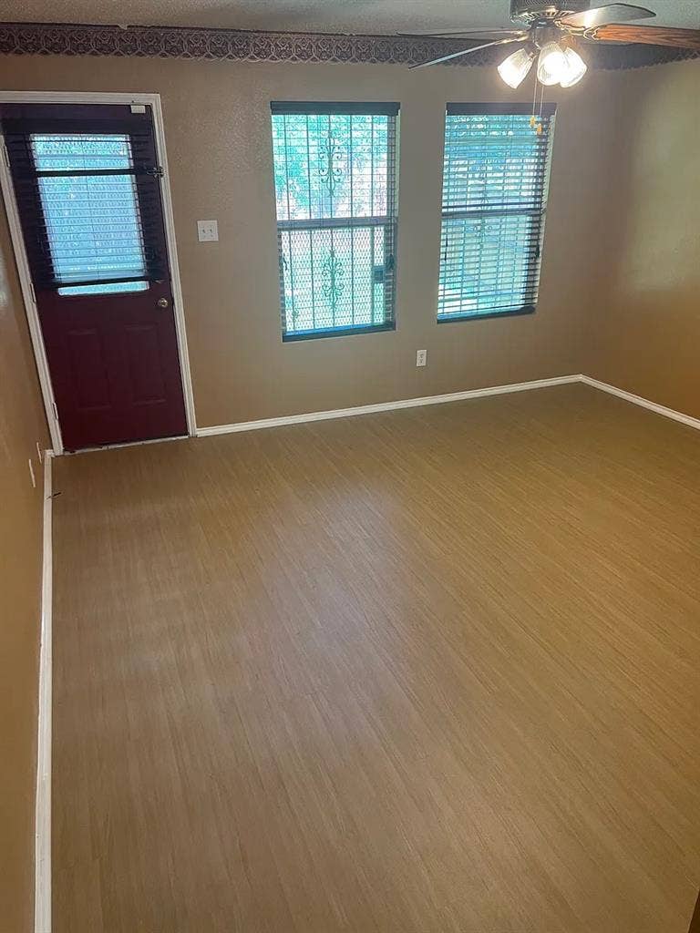 3 BR in Dallas