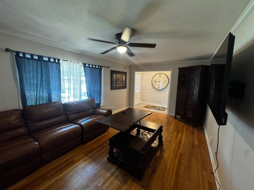 5 BR in College Park