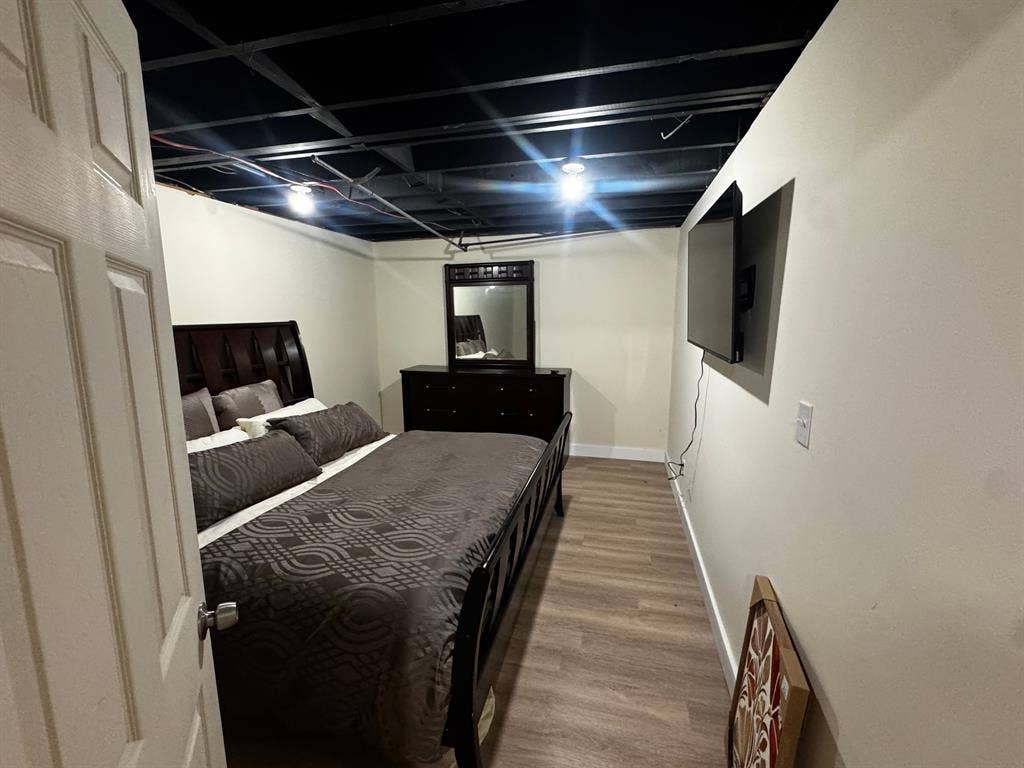 5 BR in College Park