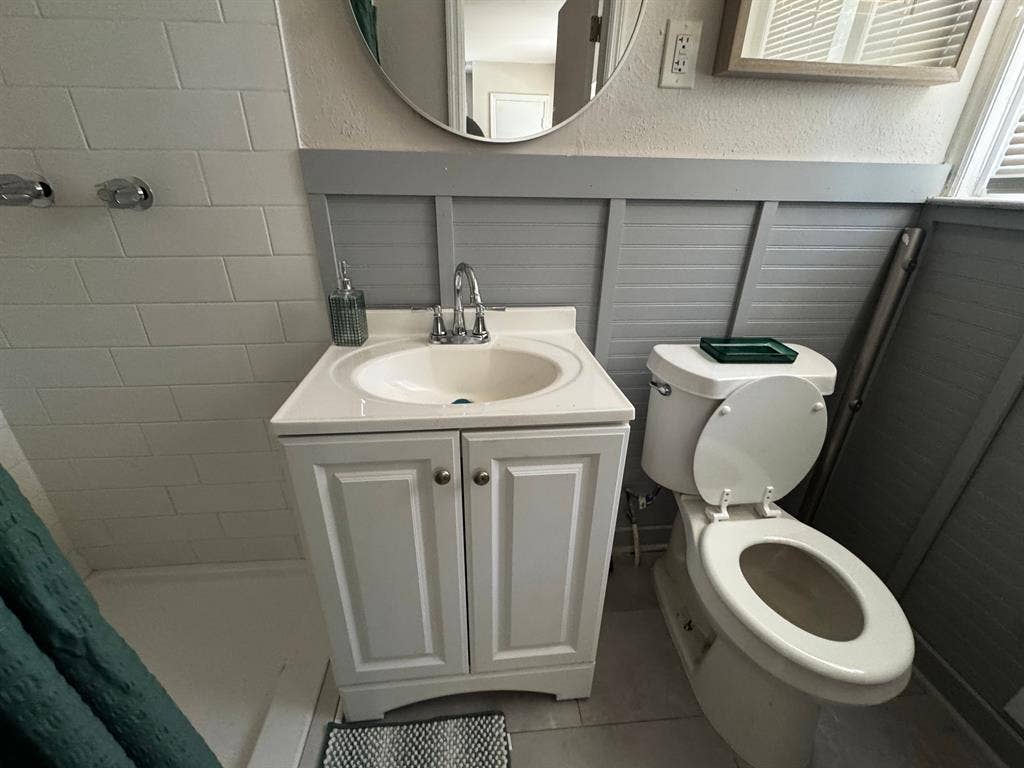 5 BR in College Park