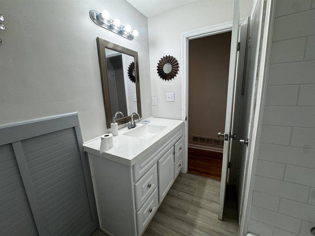 5 BR in College Park
