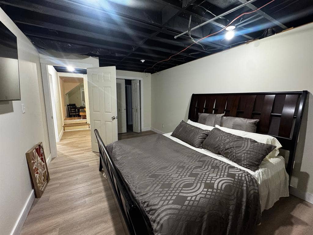5 BR in College Park