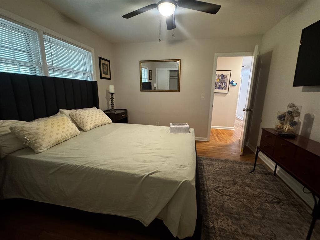 5 BR in College Park