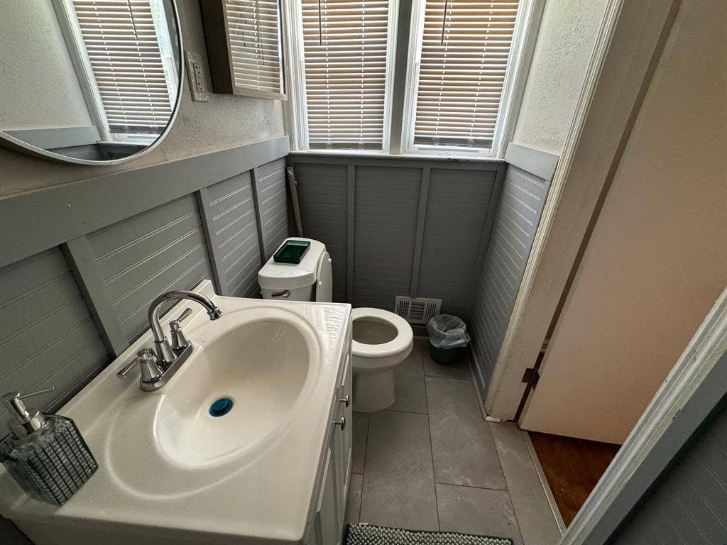 5 BR in College Park