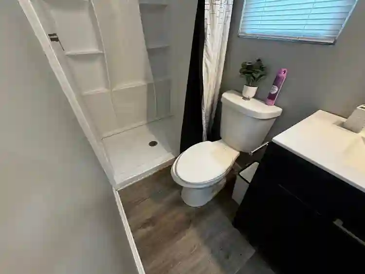 3 BR in Riverdale