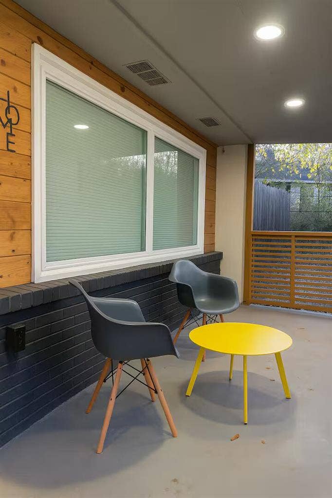 3 BR in Riverdale