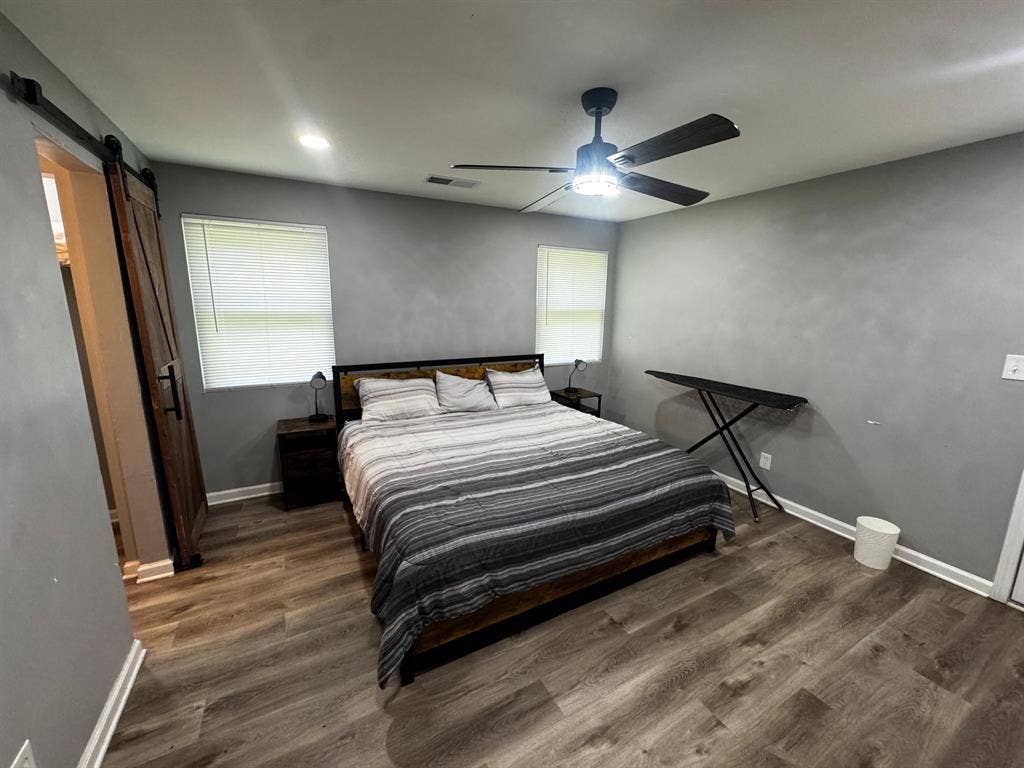 3 BR in Riverdale