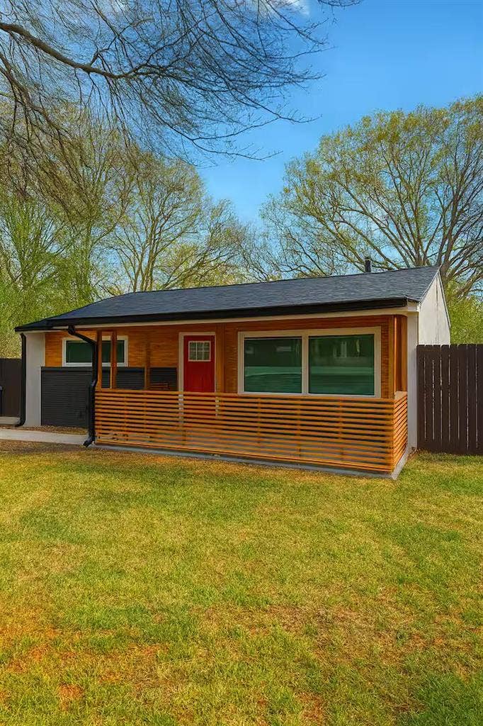 3 BR in Riverdale